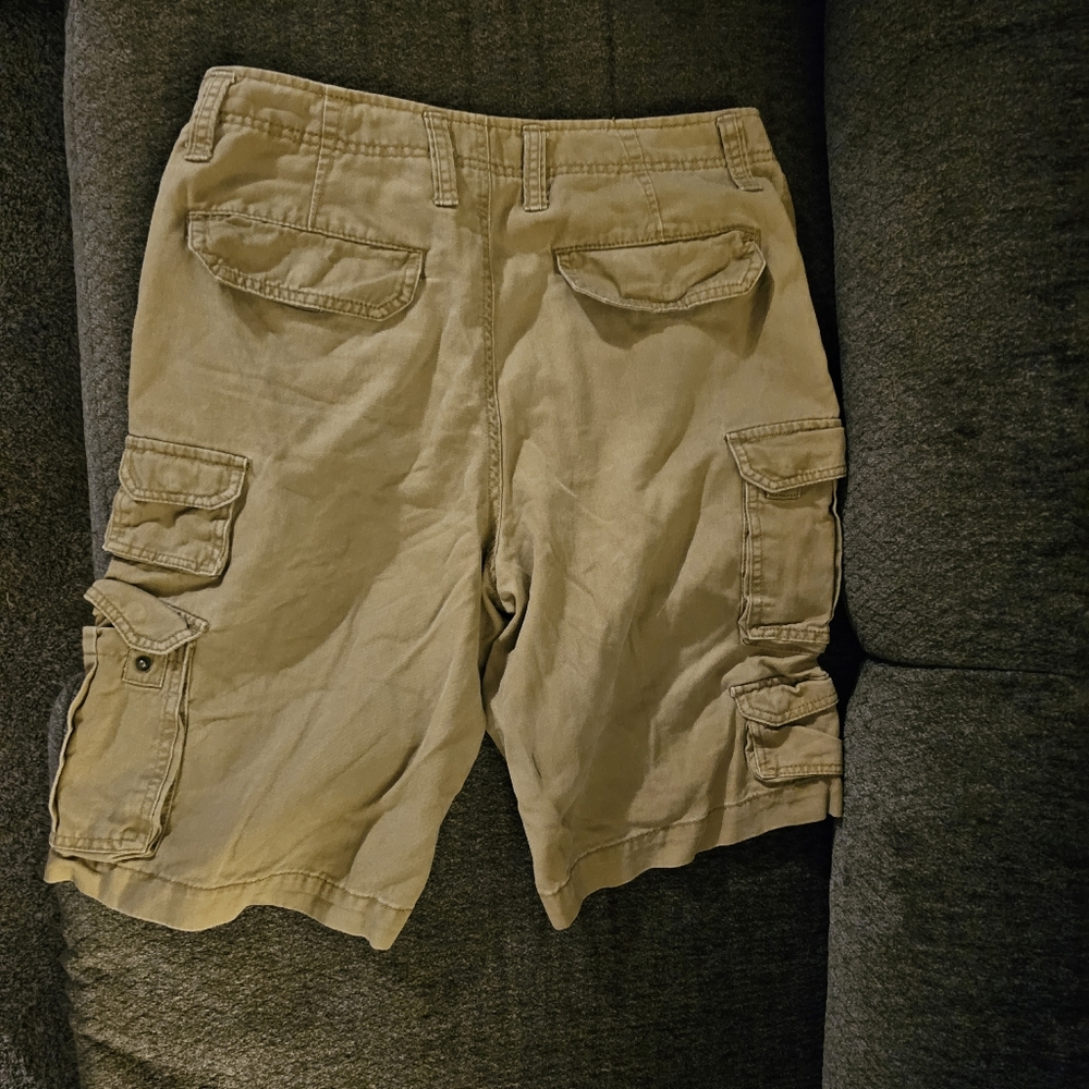 Cargo shorts - Picture 3 of 3